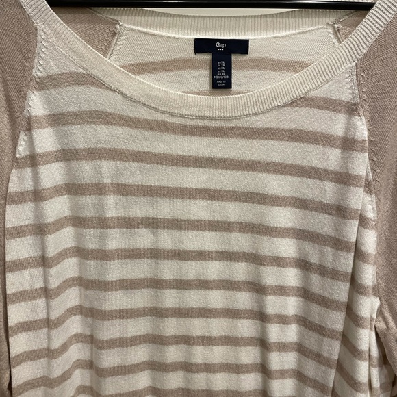 Gap Sweater - Picture 2 of 4